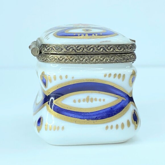 Blue Rectangle Pill Porcelain Limoges Trinket Box A33 - Picture 5 of 7